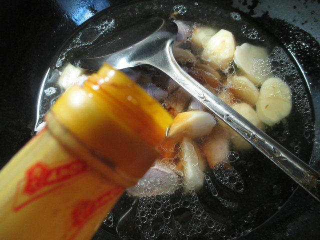 洋芋艿烧里脊肉步骤5