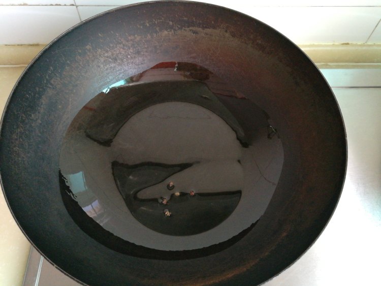 土豆炖鸭架步骤2