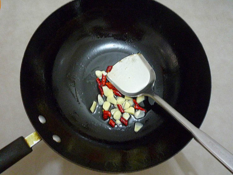宫爆杏鲍菇鸡丁步骤11