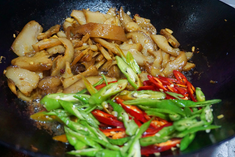 辣炒卤肉步骤5