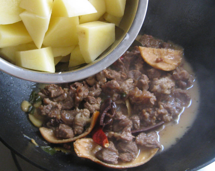 牛肉炖土豆步骤14