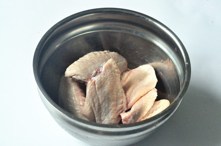 可乐鸡翅 （电饭煲）步骤1