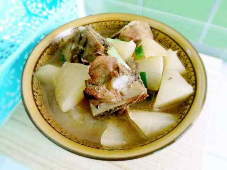 萝卜炖排骨步骤8