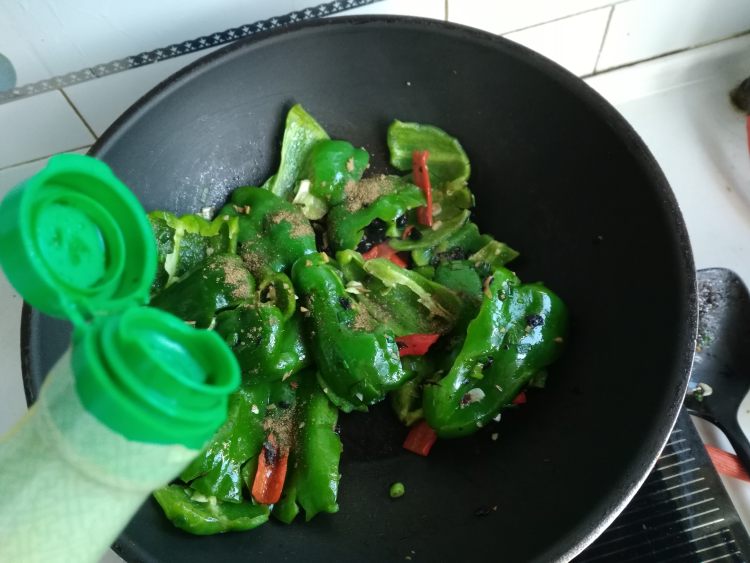 豆豉擂青椒步骤8