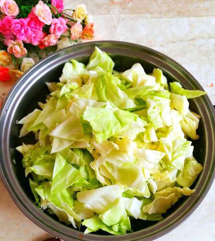孜然香辣包菜步骤1