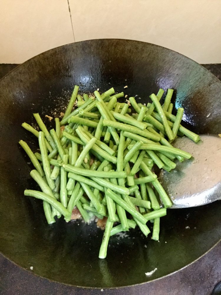 肉炒豆角步骤6