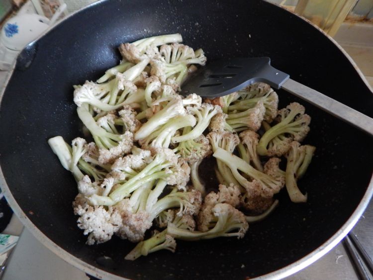 咖喱花菜步骤4