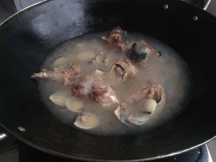 白贝鱼头豆腐汤步骤7