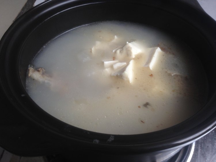 白贝鱼头豆腐汤步骤9