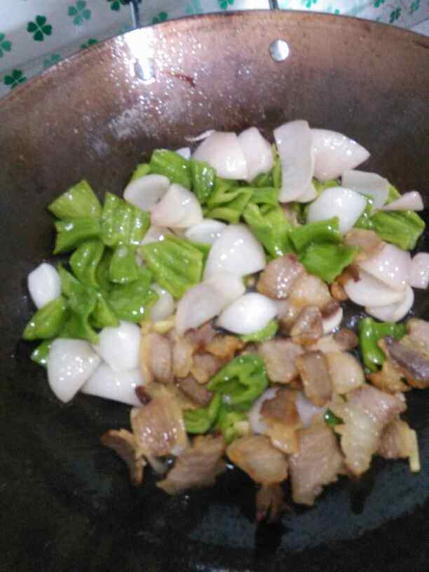 炒腌肉步骤6