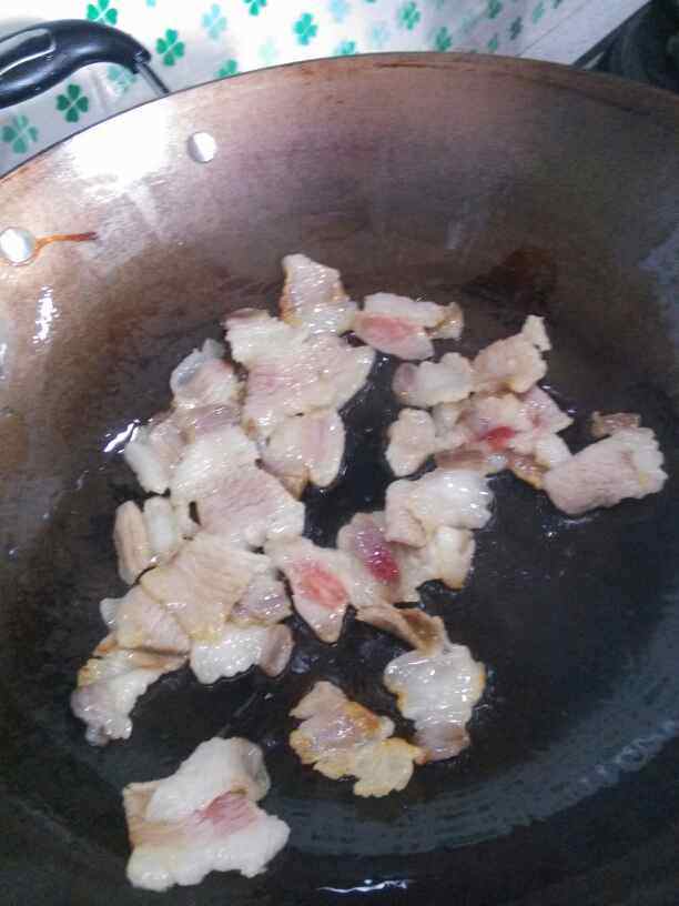 炒腌肉步骤2
