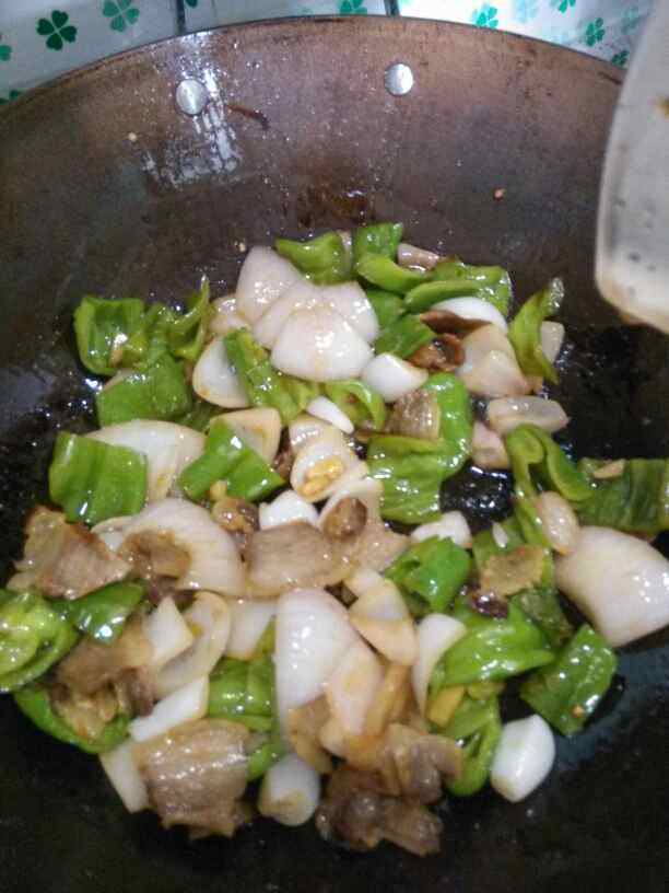 炒腌肉步骤7