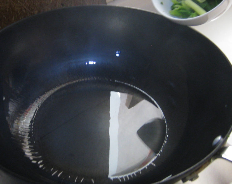 油菜炒鸡肉肠步骤5