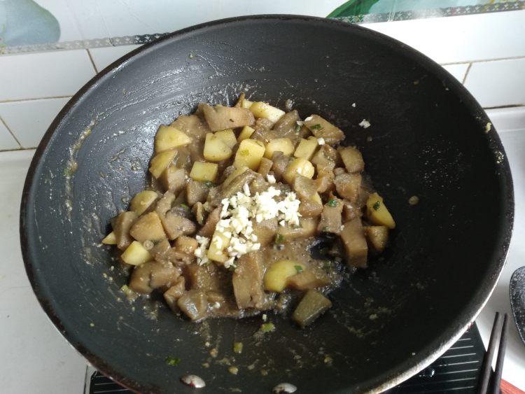 土豆烩茄子步骤10