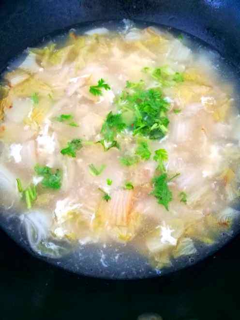 虾仁白菜蛋花汤步骤9