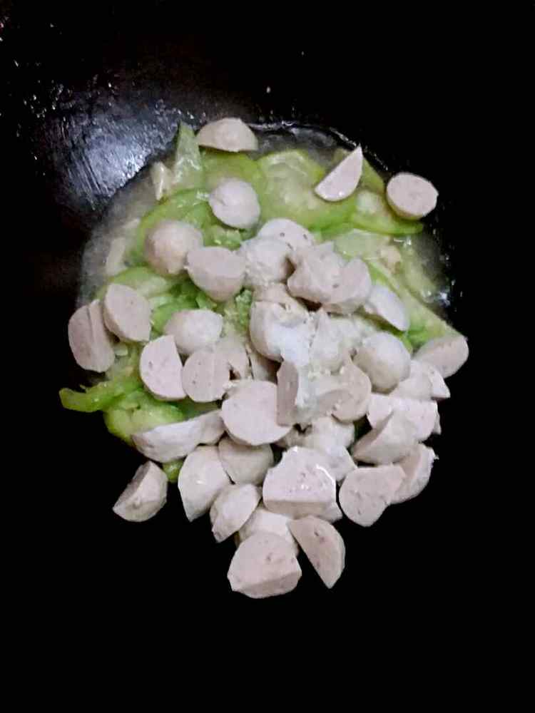 丝瓜炒肉丸步骤5