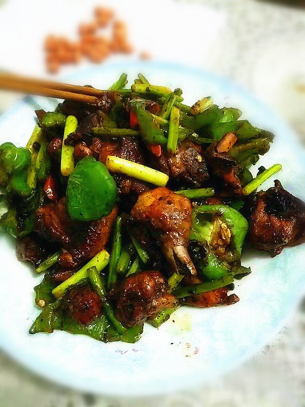 蒜苔炒鸡步骤10