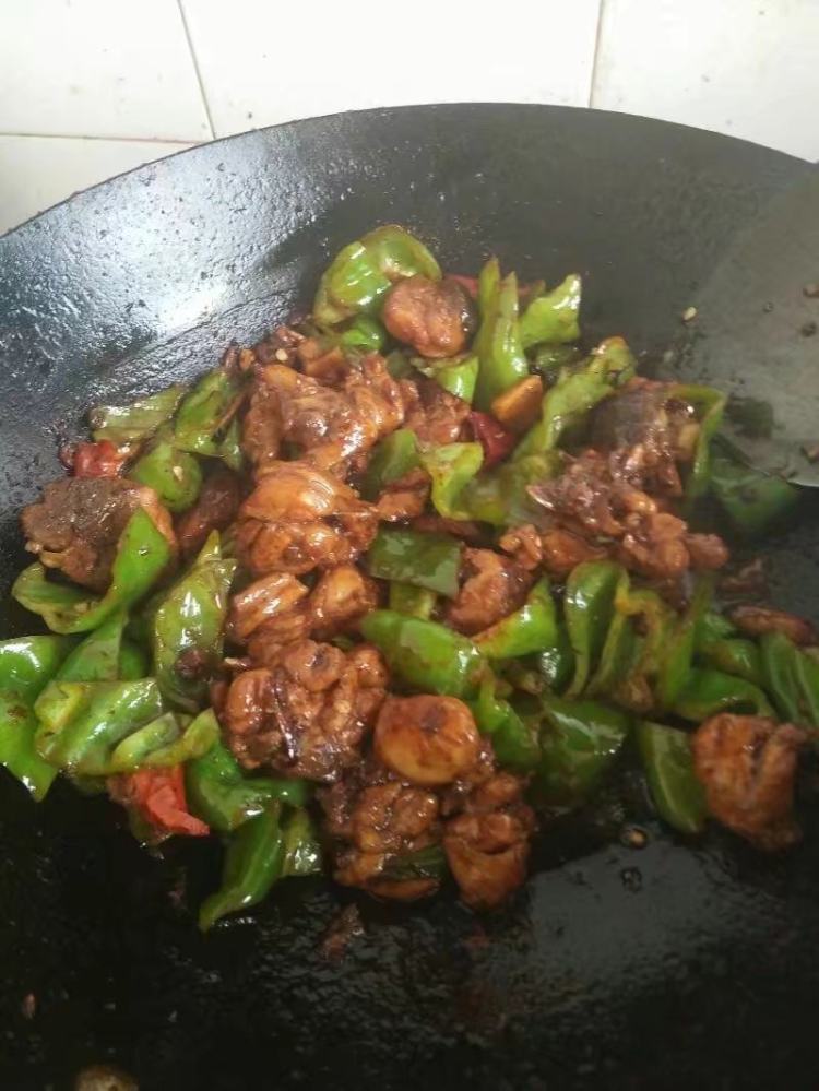 青椒炒鸡步骤9