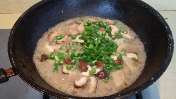 农家椒香豆豉烧芋艿步骤9