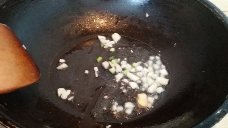 杏鲍菇炒炖肉步骤4