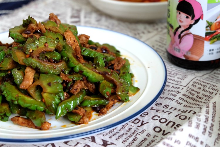 香菇豆豉苦瓜炒肉步骤9