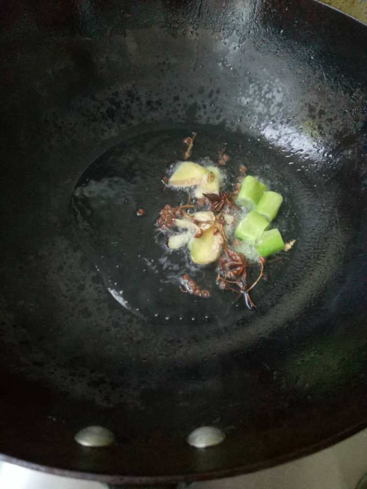家常炖排骨步骤2