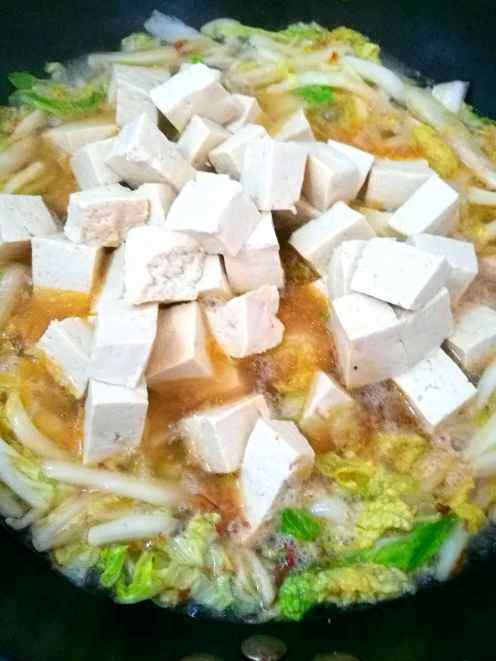 蛎虾白菜炖豆腐步骤7