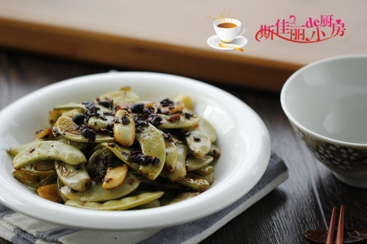 香辣豆豉炒扁豆步骤7