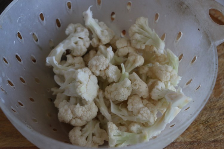 塔吉锅蚝油菜花香干步骤2