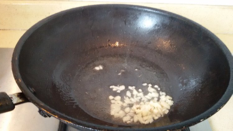 蒜香萝卜丝炒豆皮步骤3