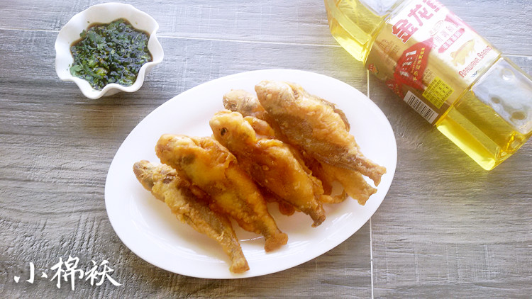 酥炸小河鱼步骤6