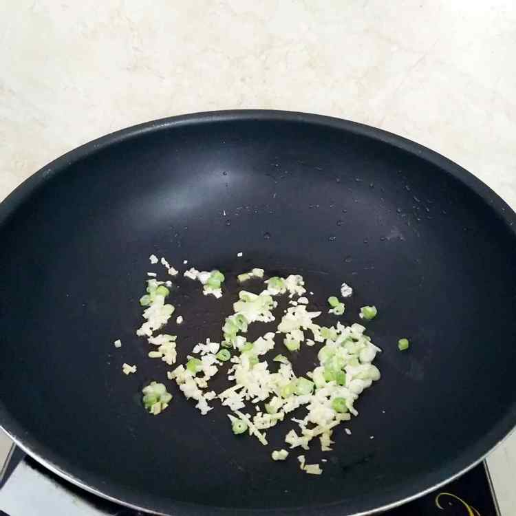 鱼香炒茄片步骤7