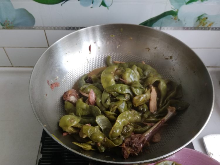 红烧鸡肉四季豆步骤11