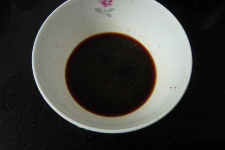 酸辣包菜炒粉丝步骤4