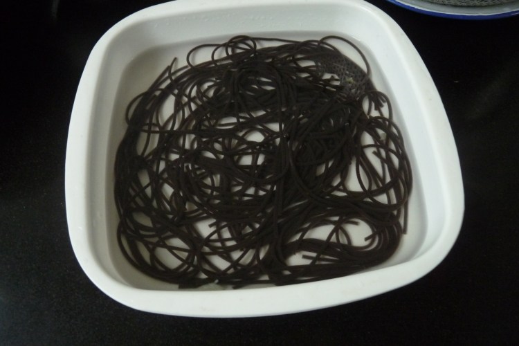酸辣包菜炒粉丝步骤3