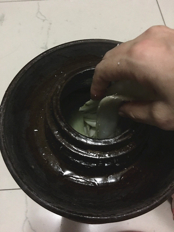 酒酿泡制酸菜步骤4