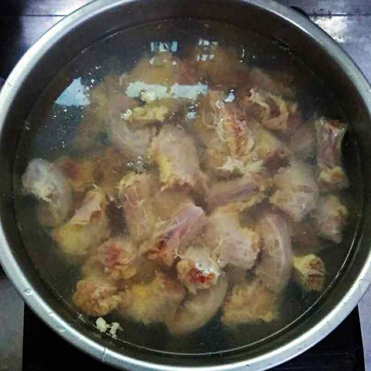 家常卤鸡脖步骤2