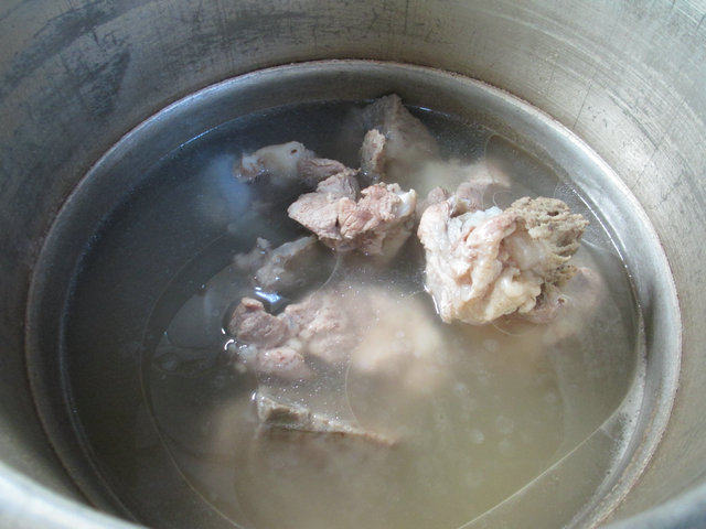 蒲瓜筒骨汤步骤6
