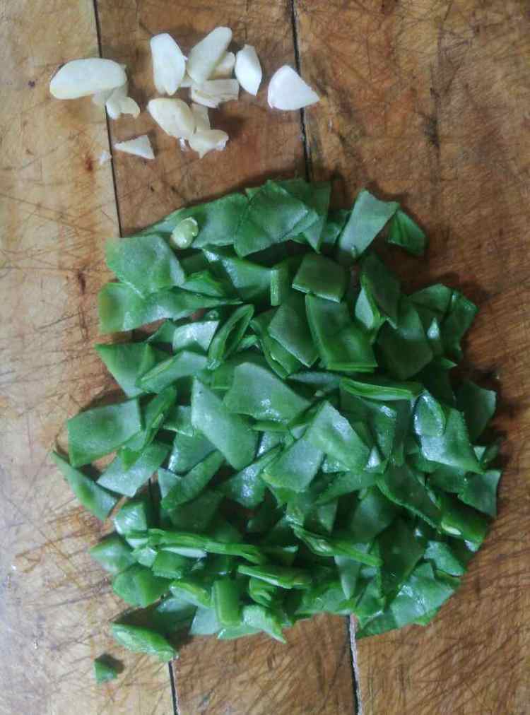 蒜香眉豆步骤3