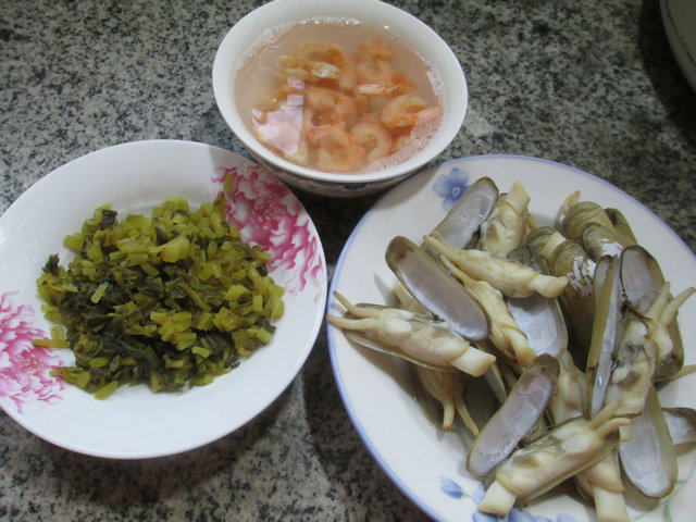 雪菜开洋炒蛏子步骤1