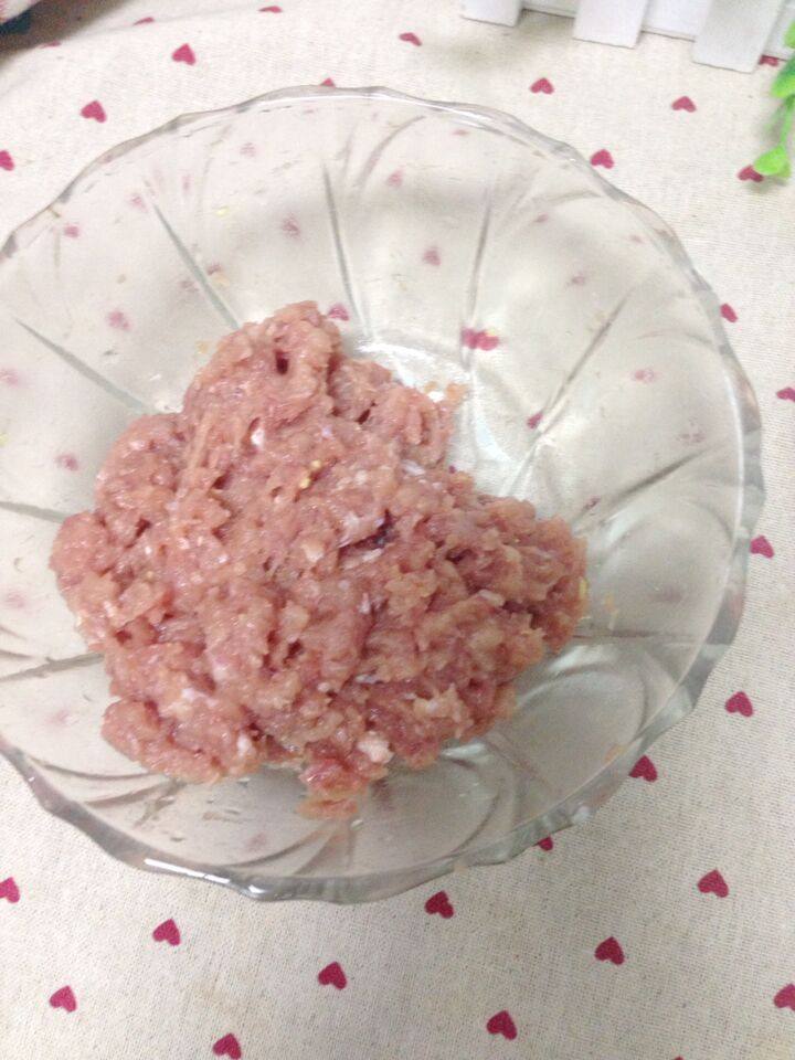 茄子包肉步骤1