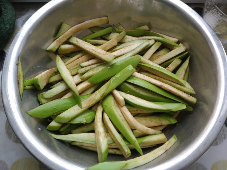 番茄肉末酱茄条步骤3