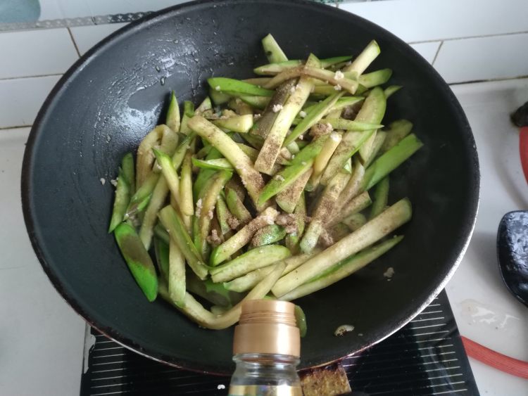 番茄肉末酱茄条步骤9