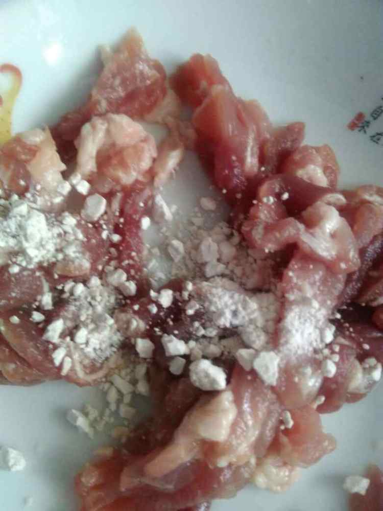 金针菇红萝卜炒肉丝步骤4