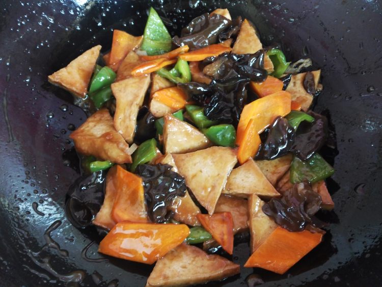 家常豆腐步骤11