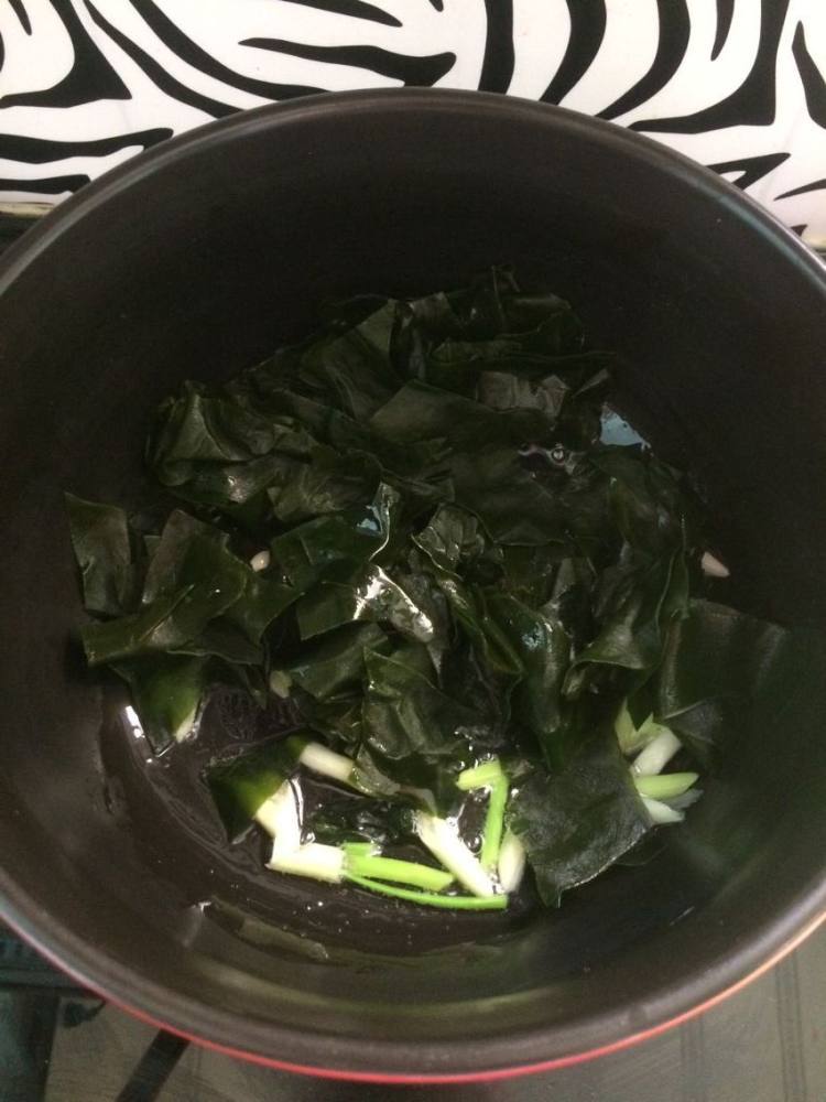 家常海带豆腐汤步骤4
