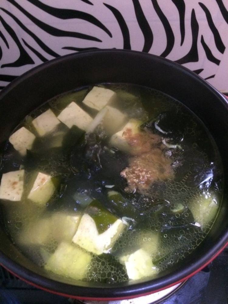 家常海带豆腐汤步骤10
