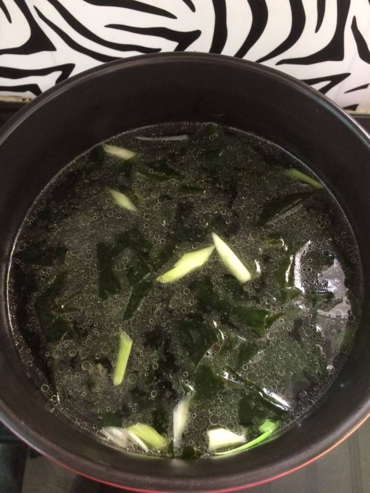 家常海带豆腐汤步骤5