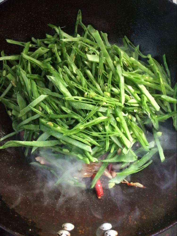 辣炒扁芸豆步骤7