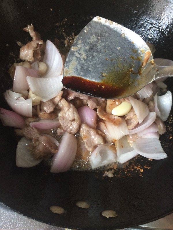 洋葱炒肉片步骤5
